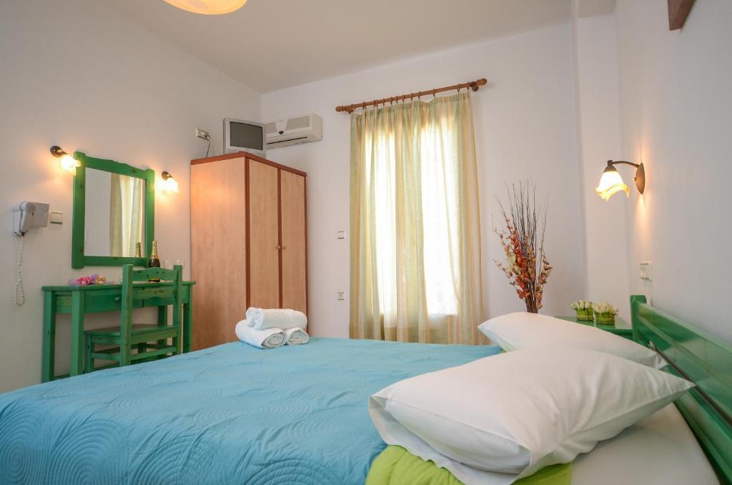 Despina Hotel Agia Anna  Zimmer foto