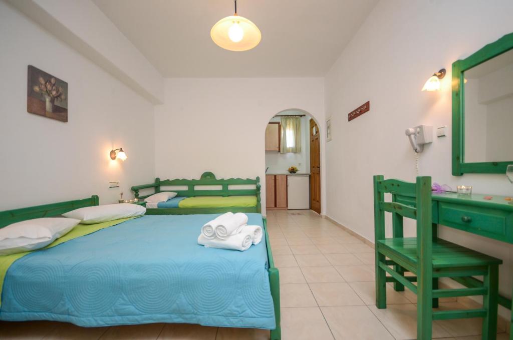 Despina Hotel Agia Anna  Zimmer foto