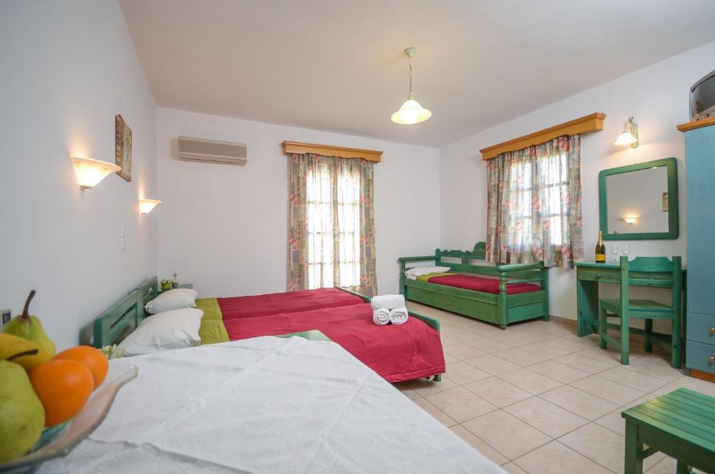 Despina Hotel Agia Anna  Zimmer foto