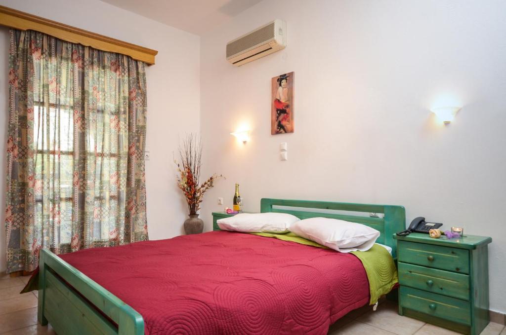 Despina Hotel Agia Anna  Zimmer foto