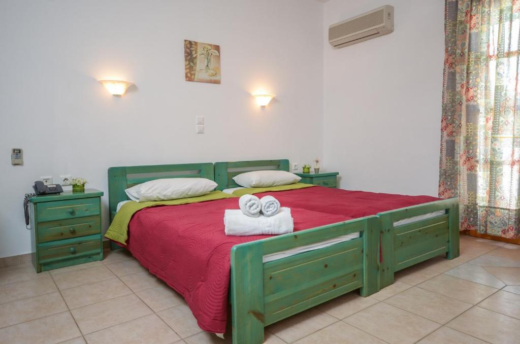 Despina Hotel Agia Anna  Zimmer foto